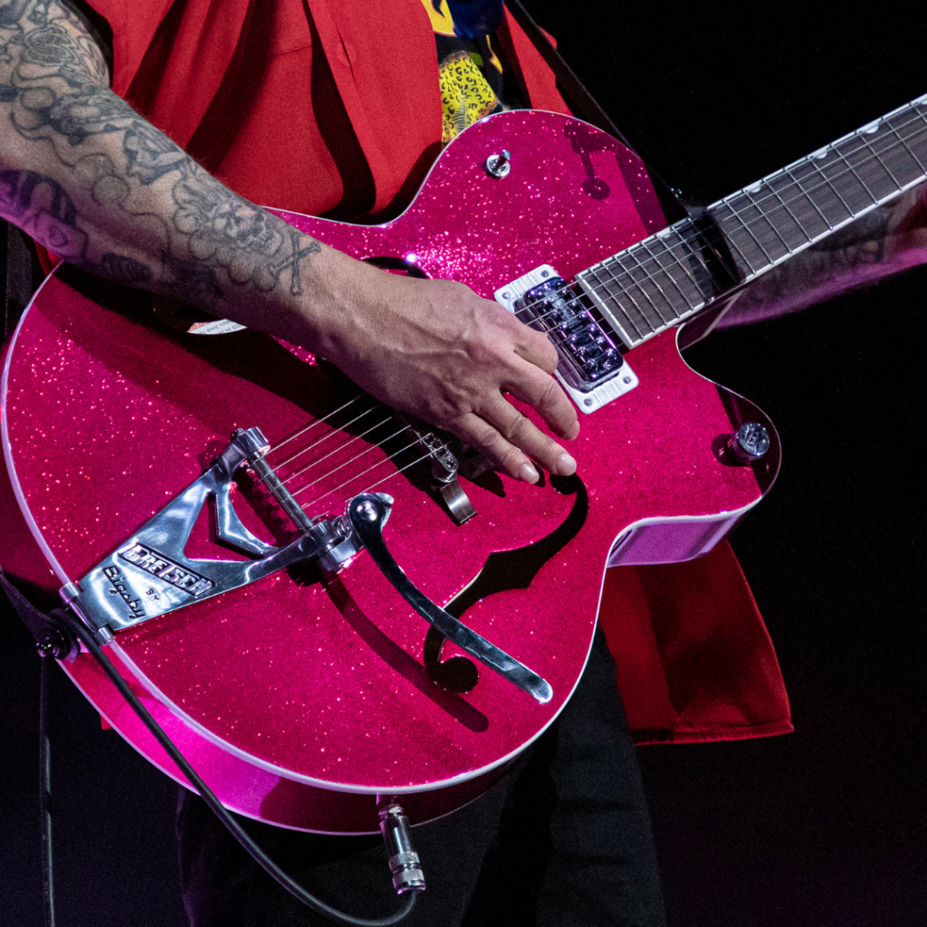 Gretsch presenta la G6120TFM Brian Setzer Signature Nashville Cutaway ...