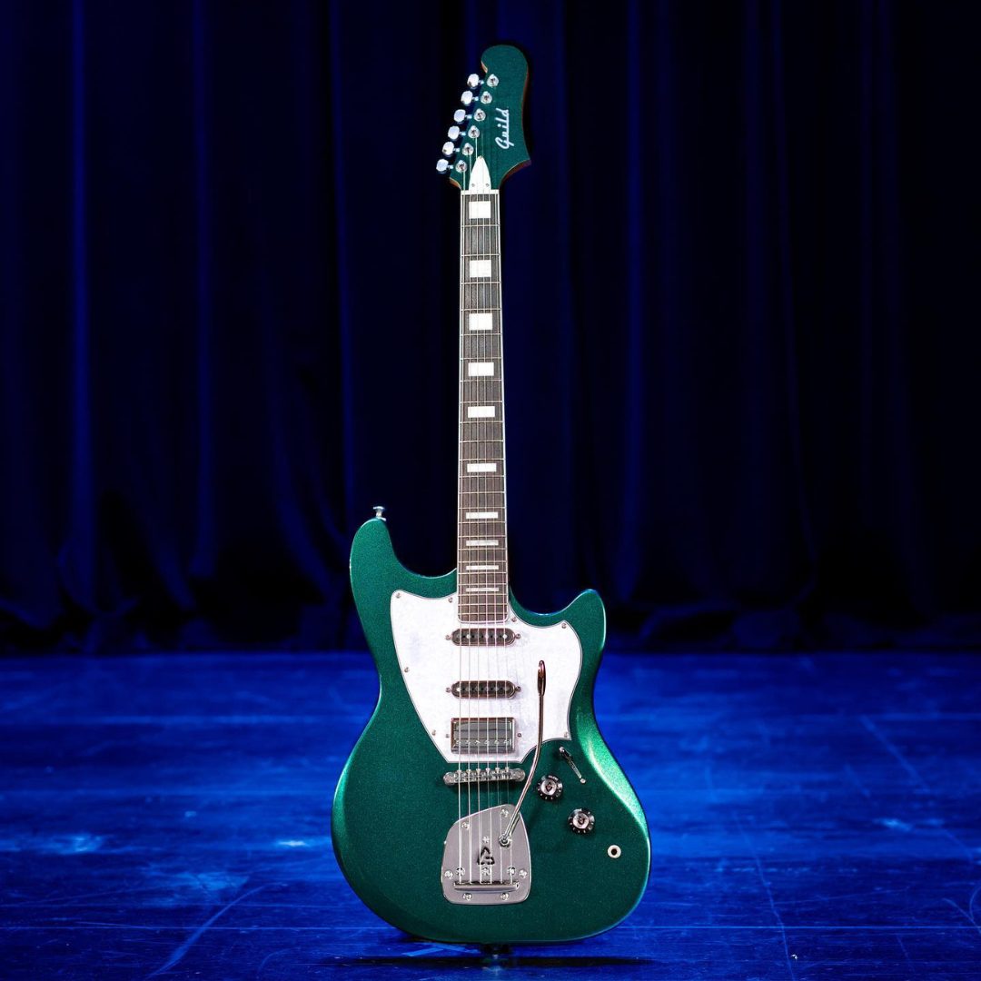 Guild Surfliner Deluxe Cutaway Guitar Magazine