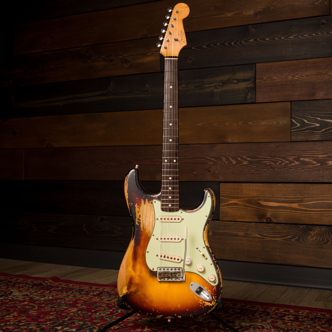 ギター John Frusciante Style Relic Stratocaster Fender John Frusciante Strat Cutaway Guitar Magazine