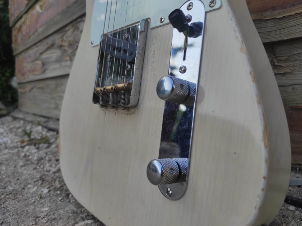 Candy Old Guitars White Blonde 59 T, cuerpo