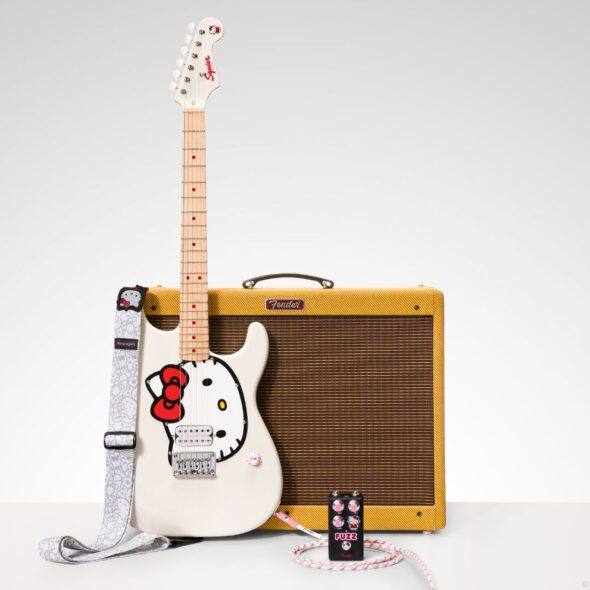 Fender x Hello Kitty White Stratocaster