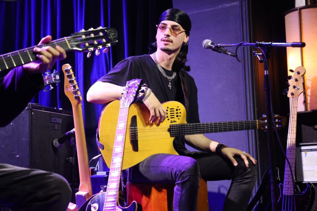Juan Salinas en directo con Godin