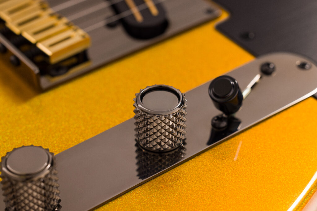 Fender Telecaster American Ultra II 75 Aniversario, detalle controles