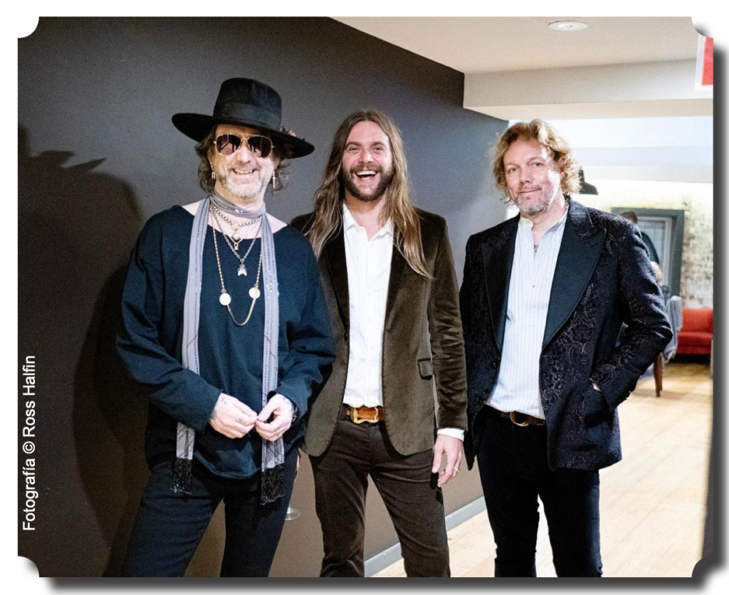 Nico con los hermanos Robinson